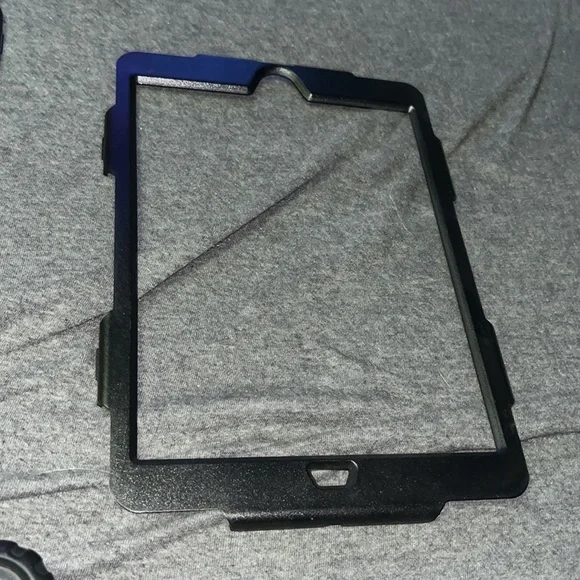 !SOLD! Apple iPad 8th Generation 32GB Wi-Fi + Cellular Capability - Picture 4 of 5